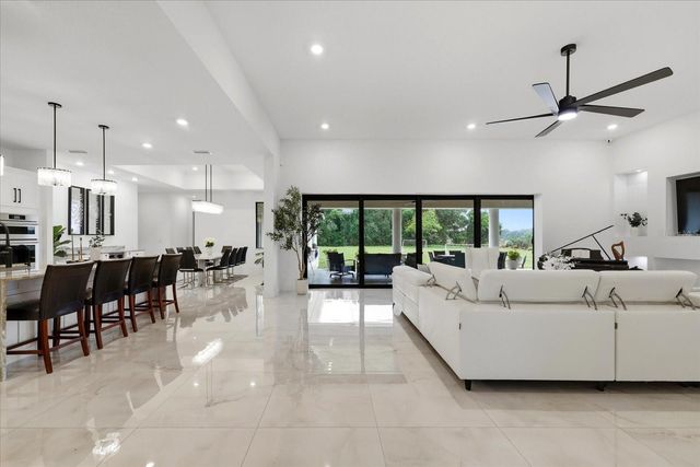 8459 HARVEY WALDEN DRIVE, Plant City, FL 33565