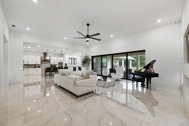 8459 HARVEY WALDEN DRIVE, Plant City, FL 33565