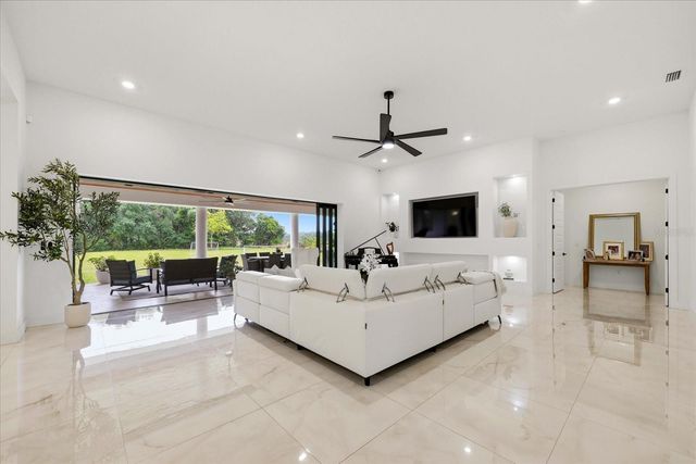 8459 HARVEY WALDEN DRIVE, Plant City, FL 33565