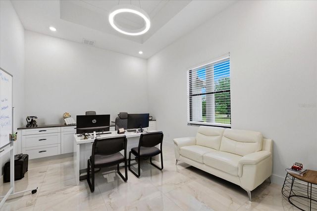 8459 HARVEY WALDEN DRIVE, Plant City, FL 33565