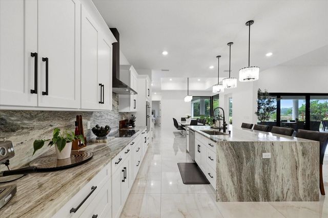 8459 HARVEY WALDEN DRIVE, Plant City, FL 33565