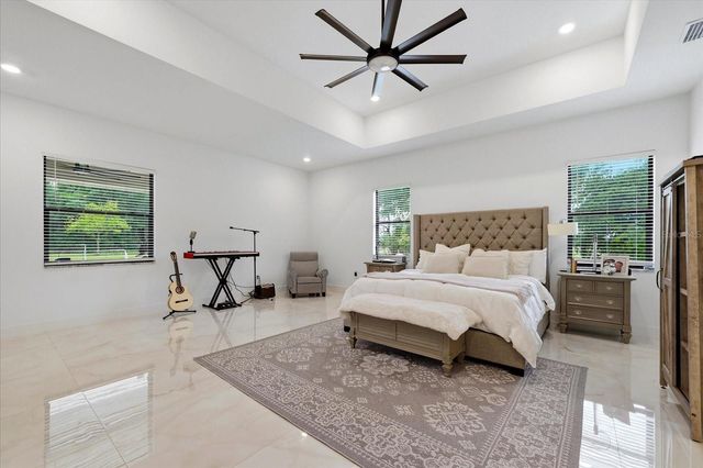 8459 HARVEY WALDEN DRIVE, Plant City, FL 33565
