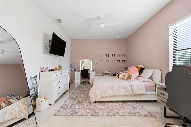 8459 HARVEY WALDEN DRIVE, Plant City, FL 33565