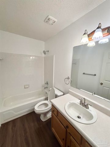 809 Wickwood Cir, Pensacola, FL 32514