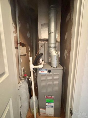 809 Wickwood Cir, Pensacola, FL 32514