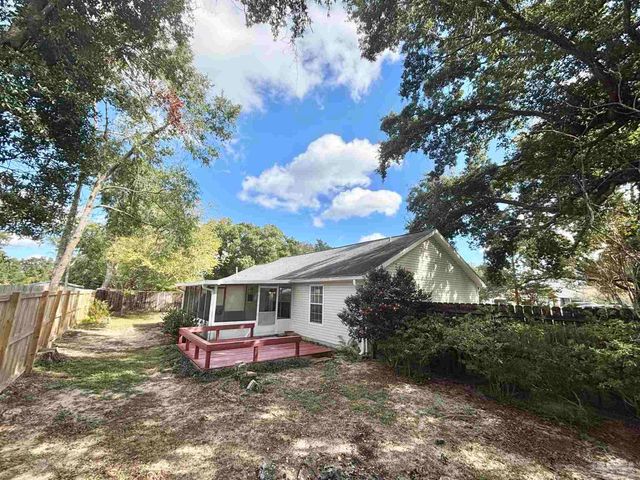 809 Wickwood Cir, Pensacola, FL 32514