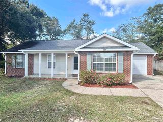809 Wickwood Cir, Pensacola, FL 32514