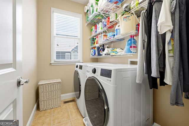 13 WATERSTONE Drive SE, Cartersville, GA 30121