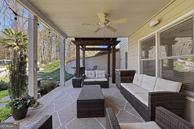 13 WATERSTONE Drive SE, Cartersville, GA 30121