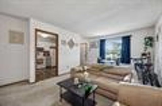 504 2nd Avenue, Coralville, IA 52241