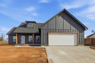 218 N Grand Avenue, El Reno, OK 73036