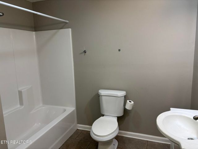 5202 Murphy Rd, Knoxville, TN 37918