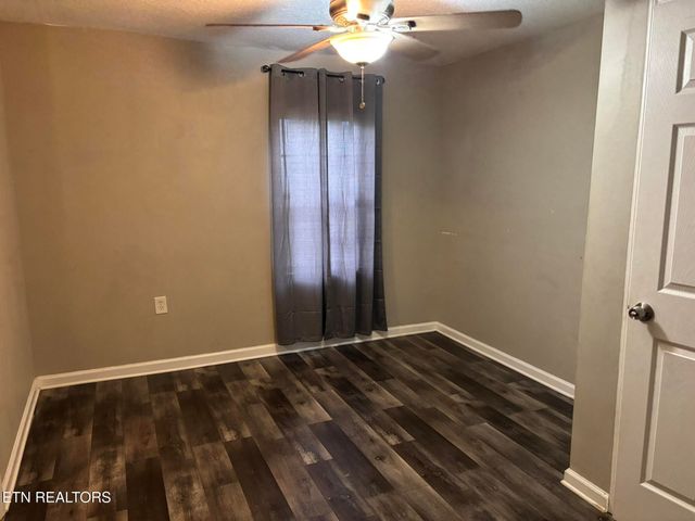 5202 Murphy Rd, Knoxville, TN 37918