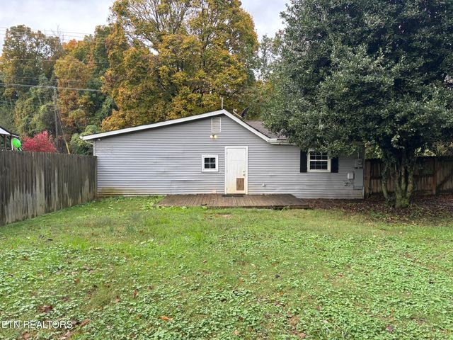 5202 Murphy Rd, Knoxville, TN 37918