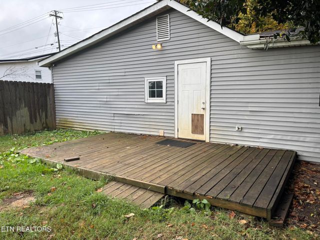 5202 Murphy Rd, Knoxville, TN 37918