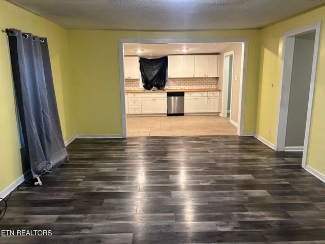 5202 Murphy Rd, Knoxville, TN 37918