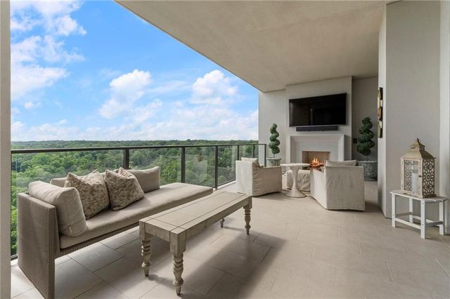 2520 Peachtree Road NW 1603, Atlanta, GA 30305