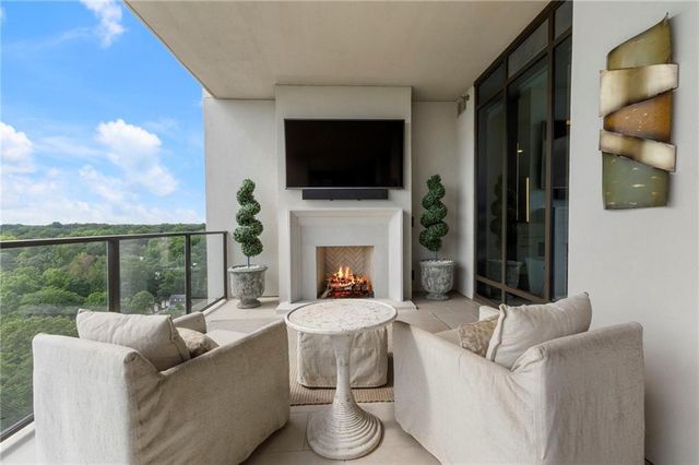 2520 Peachtree Road NW 1603, Atlanta, GA 30305