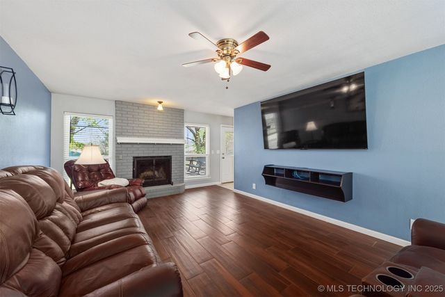 11923 S 267th East Avenue, Coweta, OK 74429