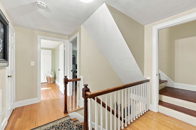 17 Longmeadow St, Longmeadow, MA 01106