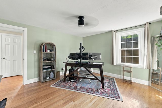17 Longmeadow St, Longmeadow, MA 01106