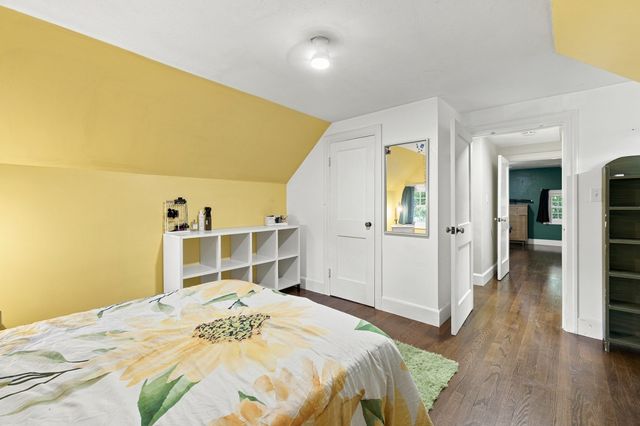 17 Longmeadow St, Longmeadow, MA 01106