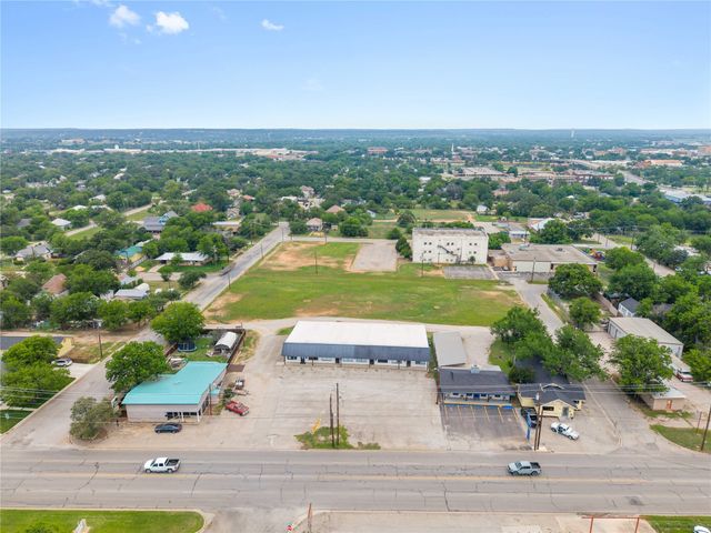 1205 Coggin Avenue, Brownwood, TX 76801