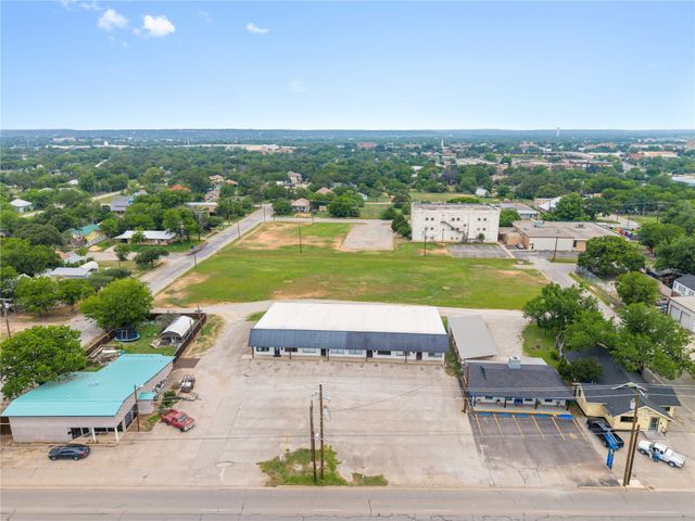 1205 Coggin Avenue, Brownwood, TX 76801