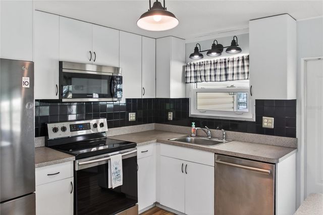 808 S GREEN CIRCLE, Venice, FL 34285
