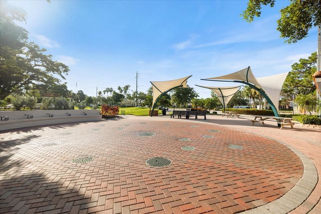 808 S GREEN CIRCLE, Venice, FL 34285
