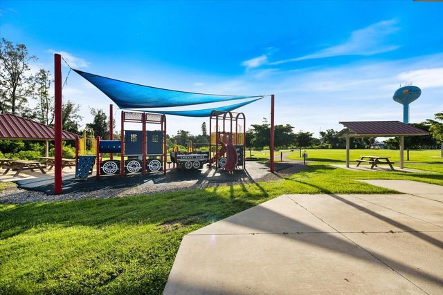 808 S GREEN CIRCLE, Venice, FL 34285