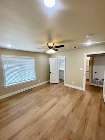 515 Maple Street, Farmersville, TX 75442