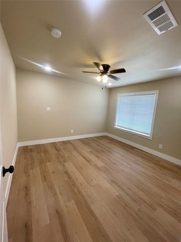 515 Maple Street, Farmersville, TX 75442