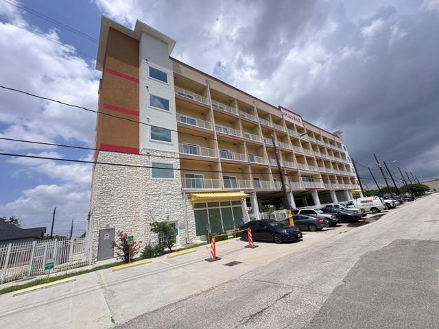 3477 Reeves Street 3H, Houston, TX 77004