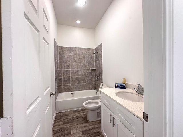 3477 Reeves Street 3H, Houston, TX 77004