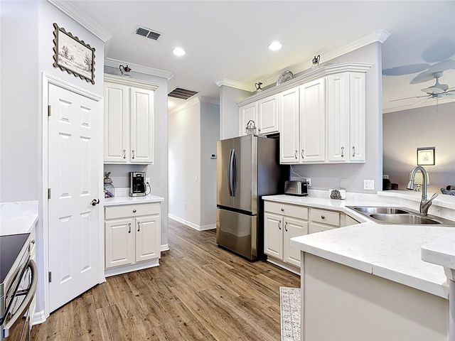 28 KNOLL WOOD DR, Poinciana, FL 34759