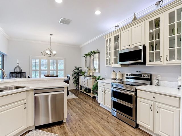 28 KNOLL WOOD DR, Poinciana, FL 34759
