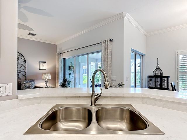 28 KNOLL WOOD DR, Poinciana, FL 34759