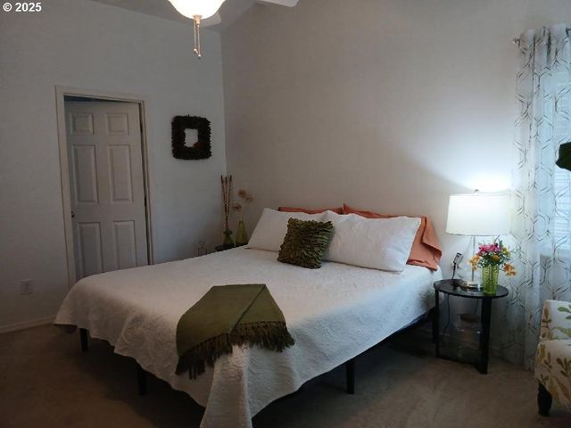 145 LITTLEBROOK Ln, Roseburg, OR 97471