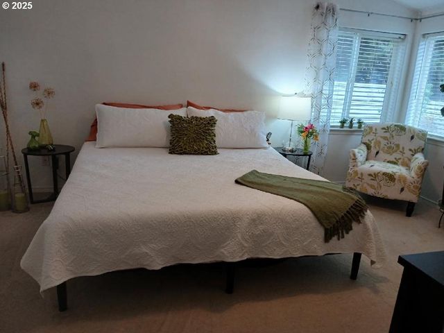 145 LITTLEBROOK Ln, Roseburg, OR 97471