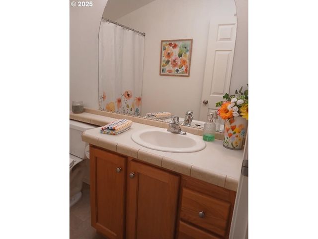 145 LITTLEBROOK Ln, Roseburg, OR 97471