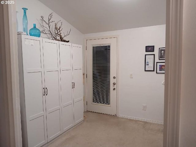 145 LITTLEBROOK Ln, Roseburg, OR 97471