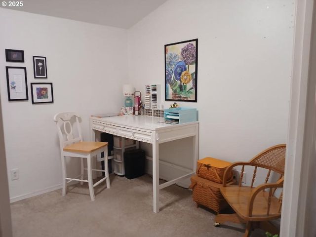 145 LITTLEBROOK Ln, Roseburg, OR 97471