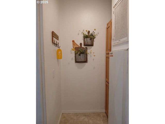 145 LITTLEBROOK Ln, Roseburg, OR 97471