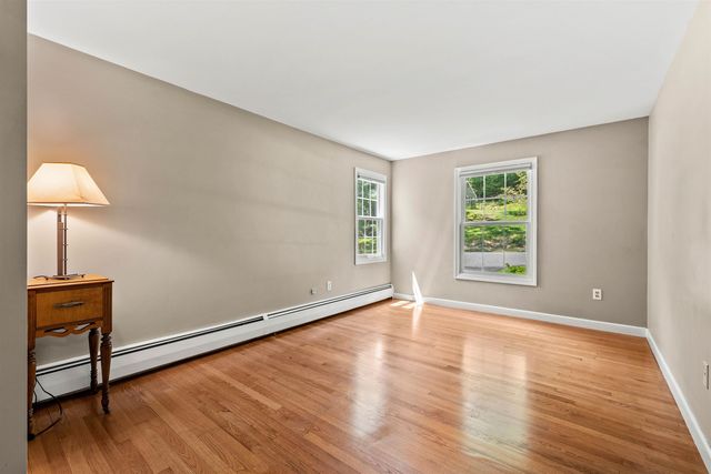 41 Roberts Road, Hopkinton, NH 03229
