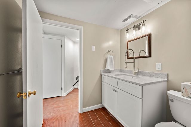 41 Roberts Road, Hopkinton, NH 03229
