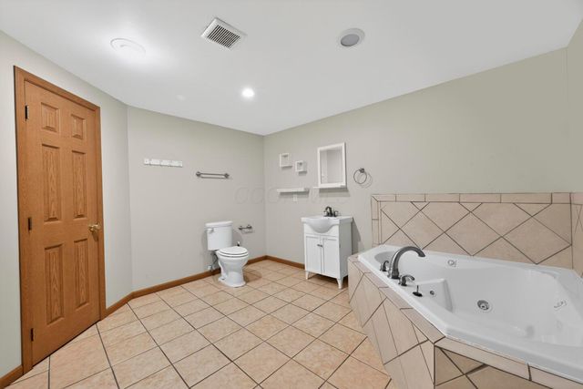 1307 Harold Stewart Parkway, Pataskala, OH 43062