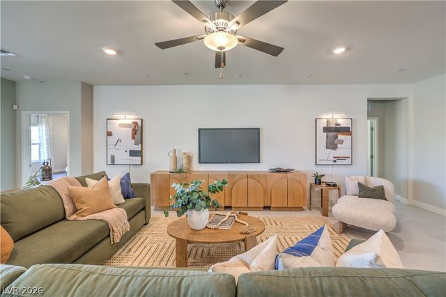 1004 Gentle Swan Street, Henderson, NV 89011