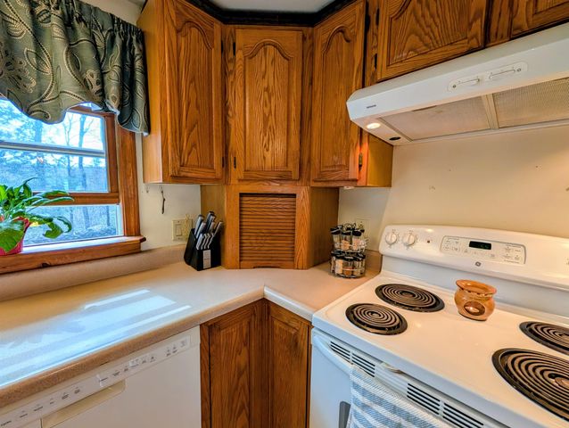 263 Cram Hill Road, Lyndeborough, NH 03082