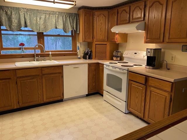 263 Cram Hill Road, Lyndeborough, NH 03082